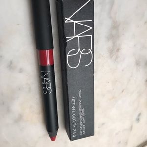 NARS cruella matte lip pencil